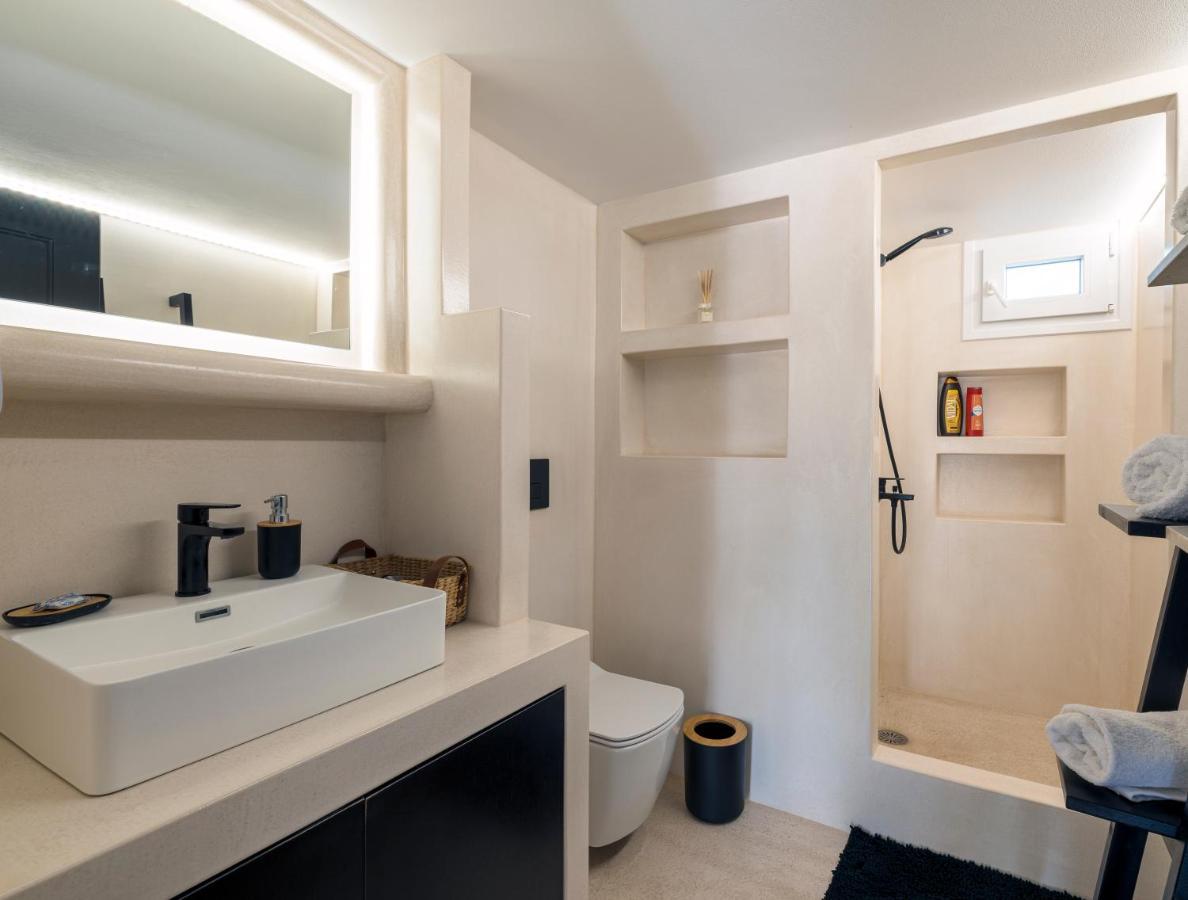 Black And White Apartment Pollonia Exterior foto